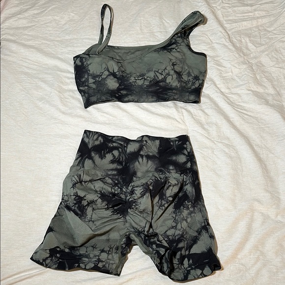 Amazon Women's Tie-Dye Bike Shorts Set - Black and Gray - Picture 2 of 2